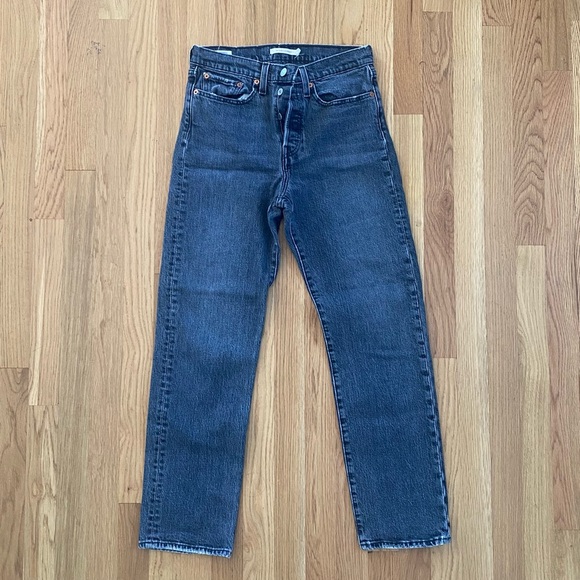 Levi’s Black Wedgie Straight Leg Jeans - Picture 1 of 6